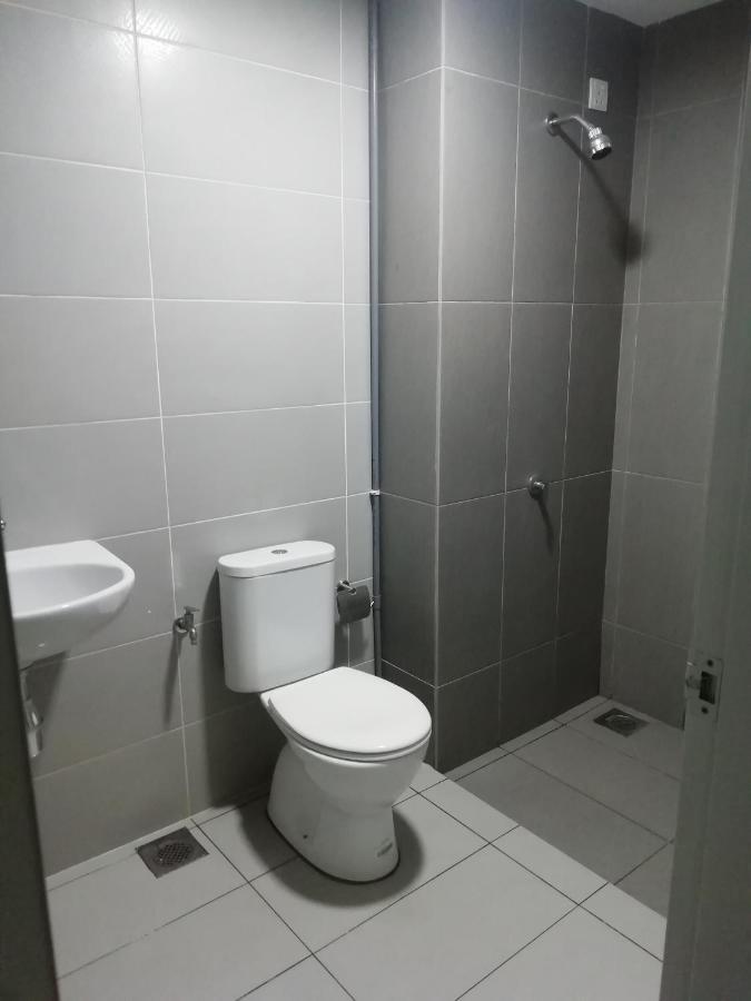 Fz Almyra Homestay كاجانغ المظهر الخارجي الصورة