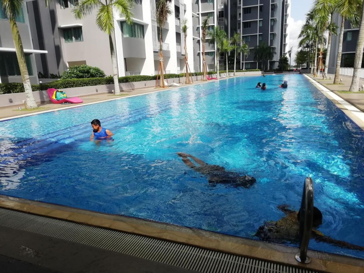 Fz Almyra Homestay كاجانغ المظهر الخارجي الصورة
