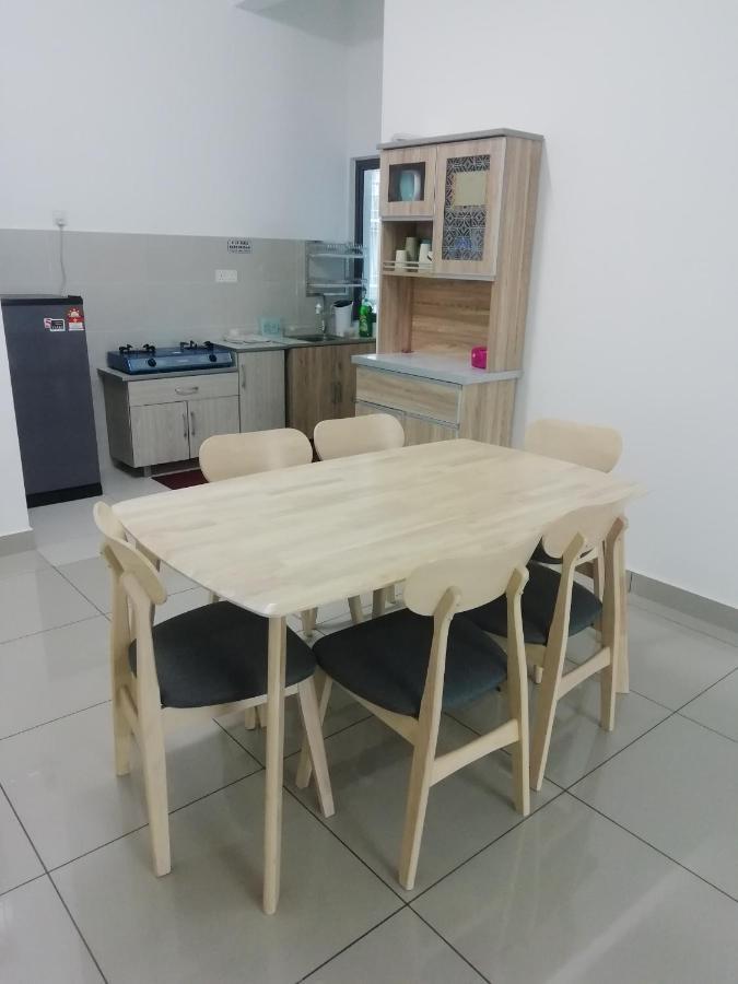 Fz Almyra Homestay كاجانغ المظهر الخارجي الصورة