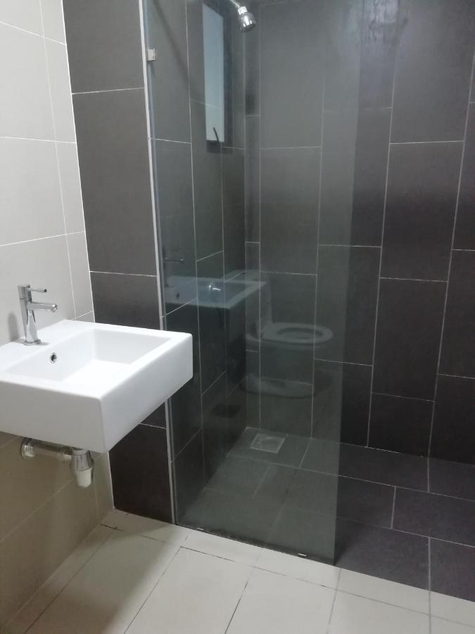 Fz Almyra Homestay كاجانغ المظهر الخارجي الصورة